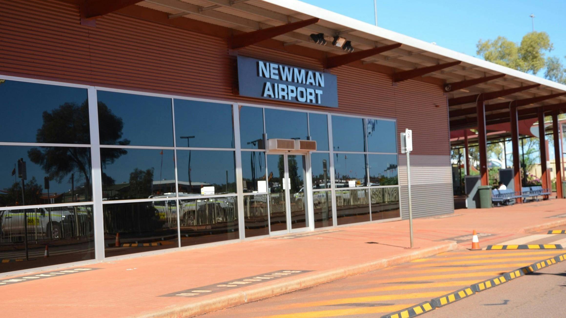 Newman Airport (ZNE)