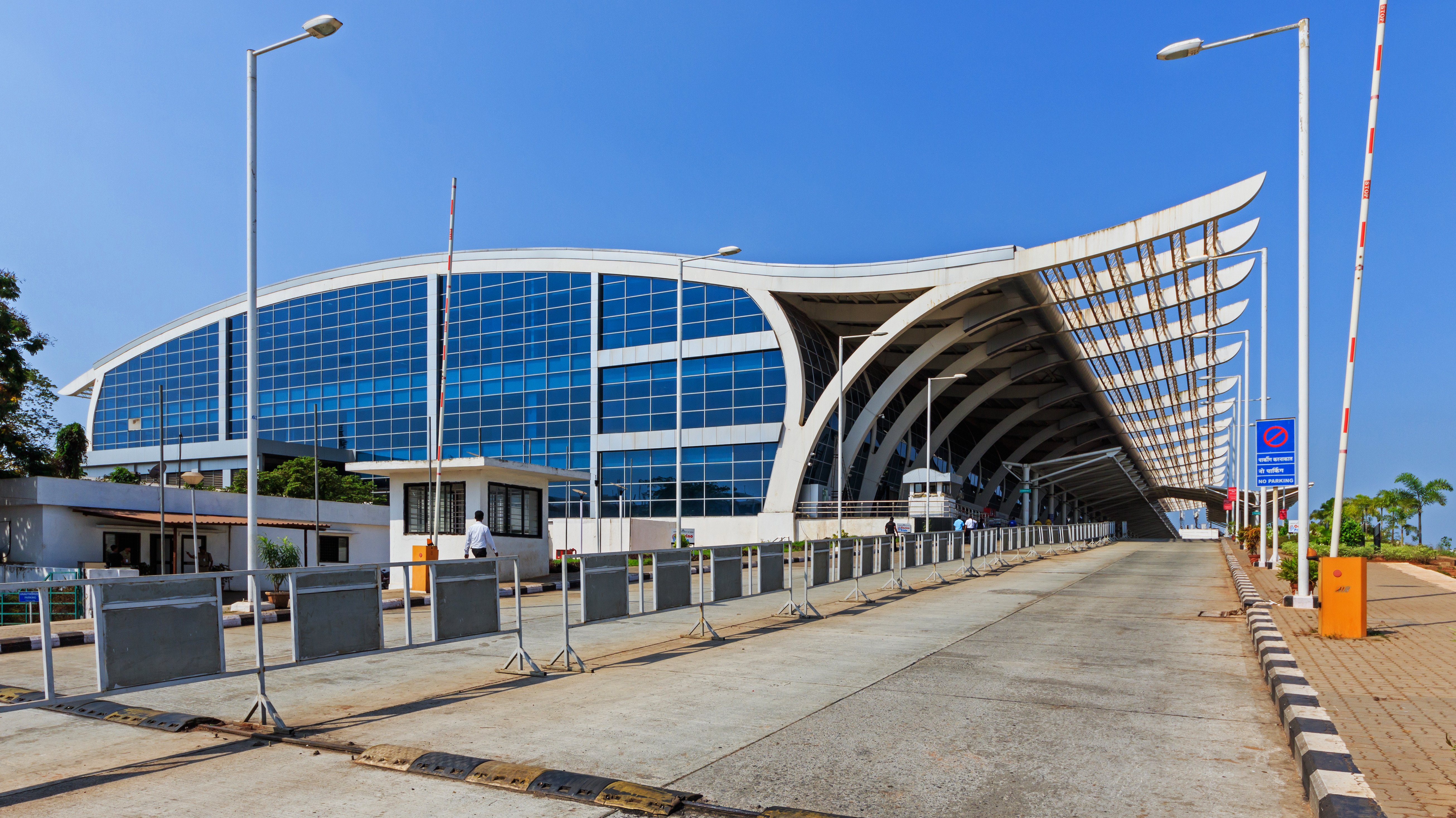 Goa International Airport (GOI)