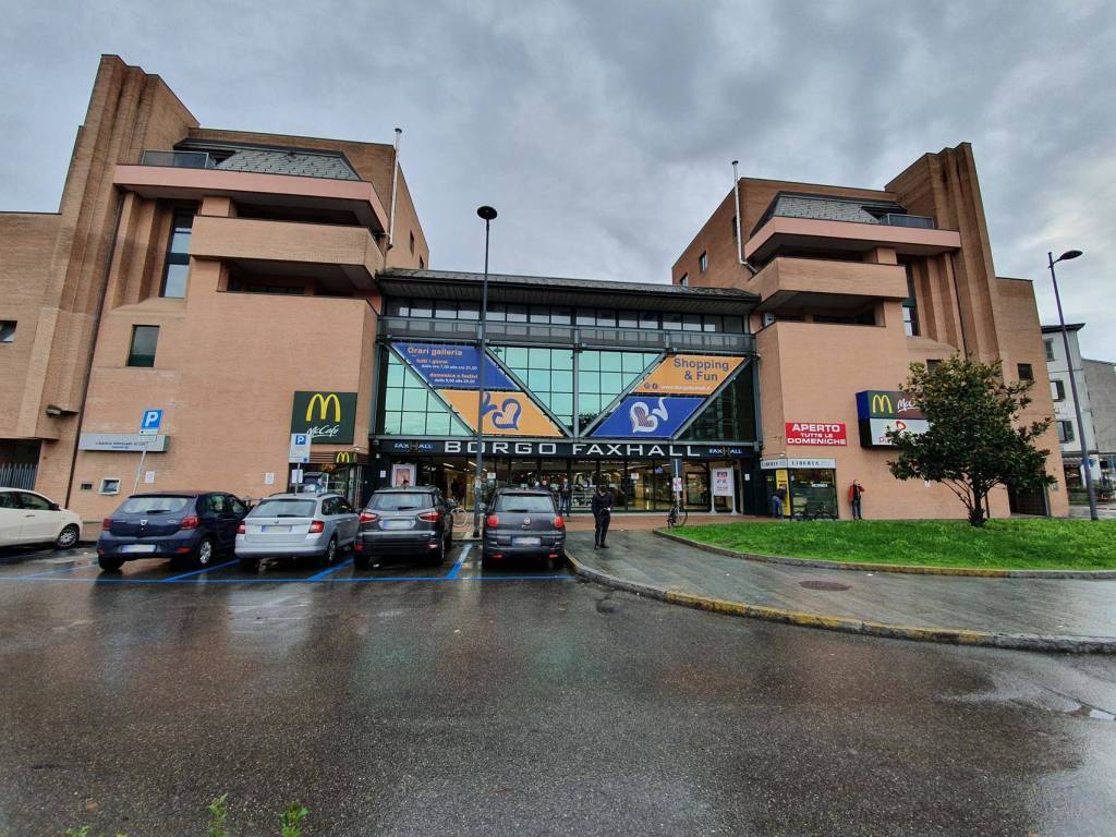 Borgo FaxHall