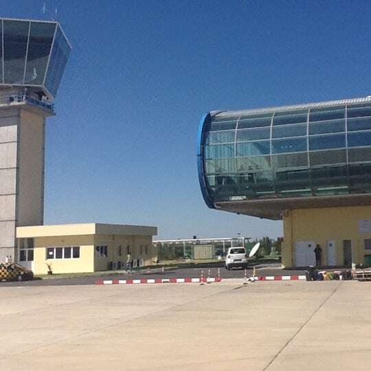 Lubango Airport (SDD)