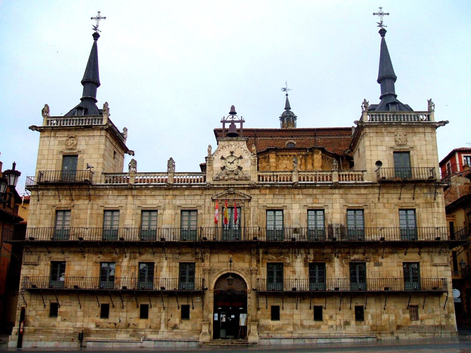 León Town Hall